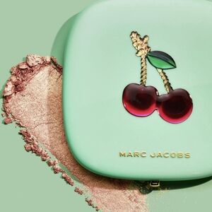 🍒 Marc Jacobs Gilty All-Over Luminizer
